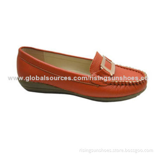 Flat Casual Shoe, Made of PU Upper, Soft Rubber Outsole, Available in Various Colors and Sizes